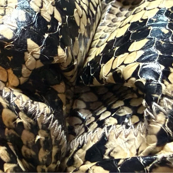 Pantera Snakeskin Clutch in Black and Brown with Gold Clasp- GUC - Picture 10 of 12